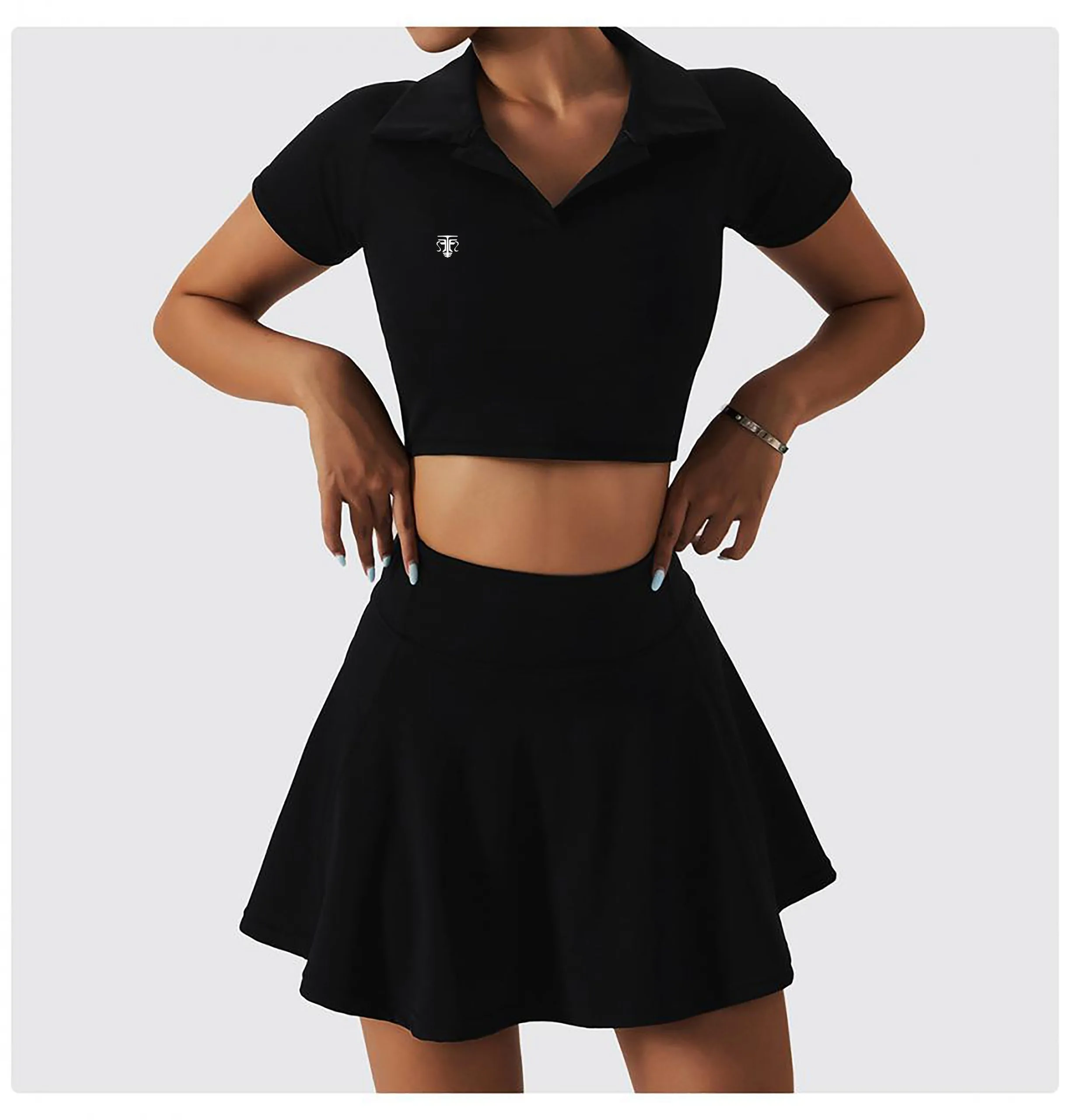 Conjunto Deportivo Active Polo Fit (Top + Falda Short) para pádel, tenis, golf y gym.
